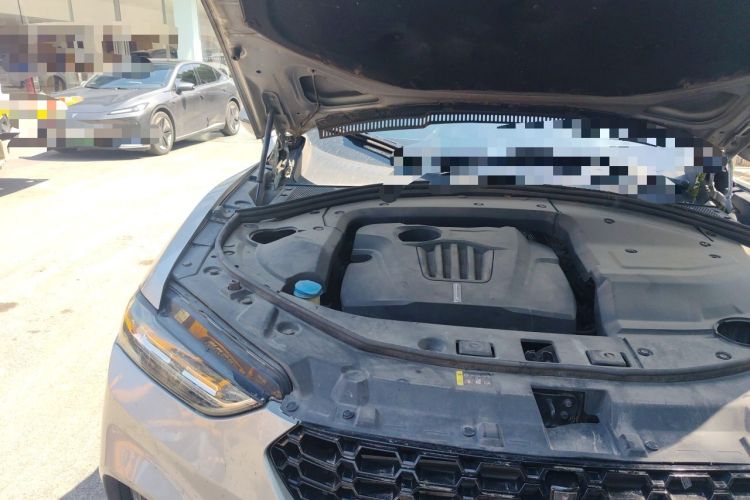 Used Wey VV7 2017 2.0T Ultra-Luxury Version Engine Bay Right