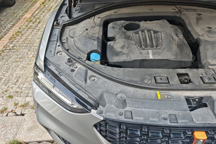 Used Wey VV7 2017 2.0T Flagship Model Engine Bay Right