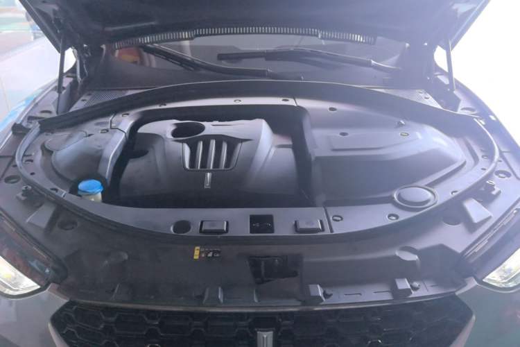 Used Wey VV7 2017 2.0T Flagship Model Engine Bay
