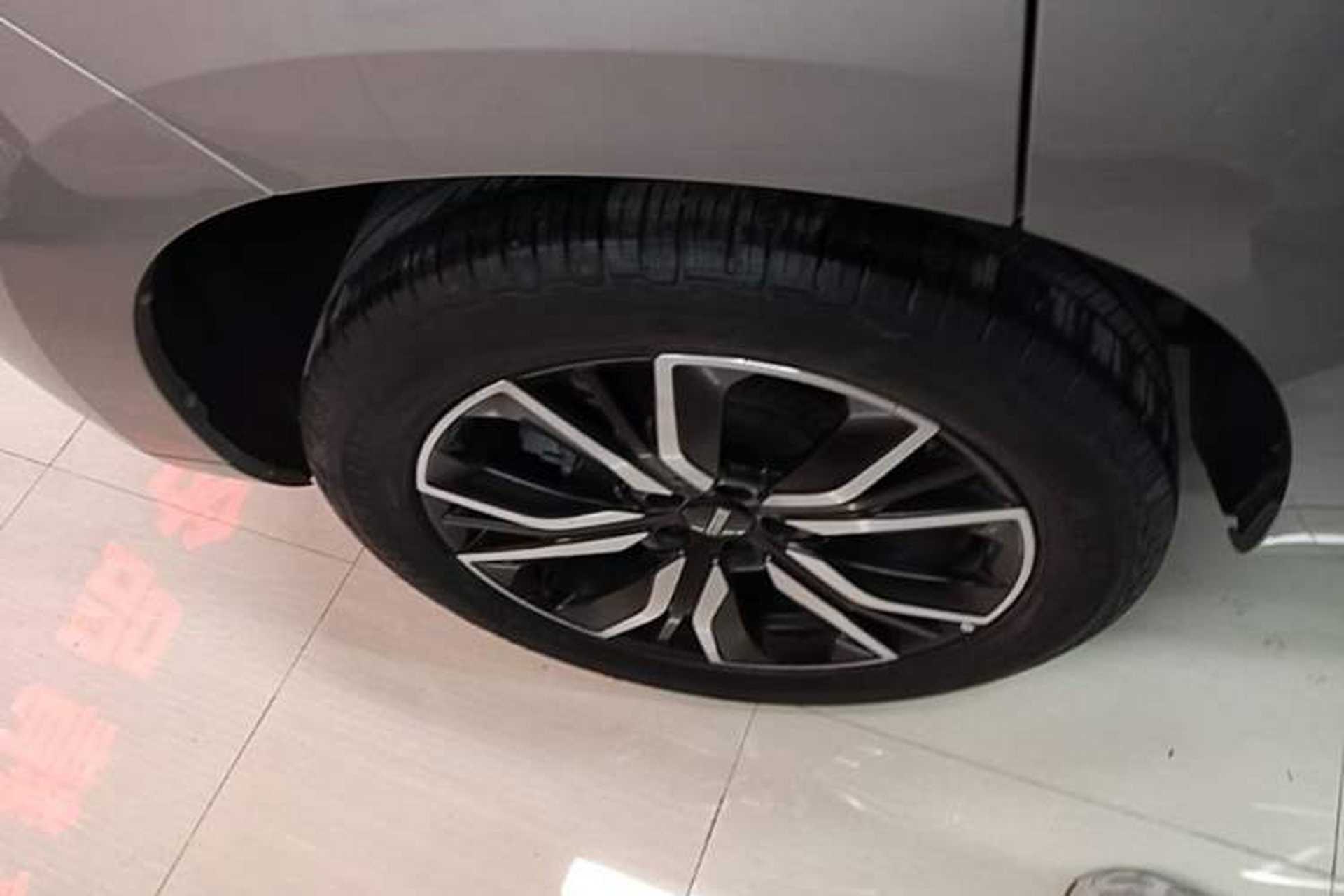 Used Wey VV7 2017 2.0T Flagship Model Exterior 3