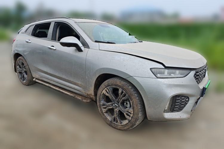 Used Wey VV7 2017 2.0T Ultra-Luxury Version Front Right 45 Deg