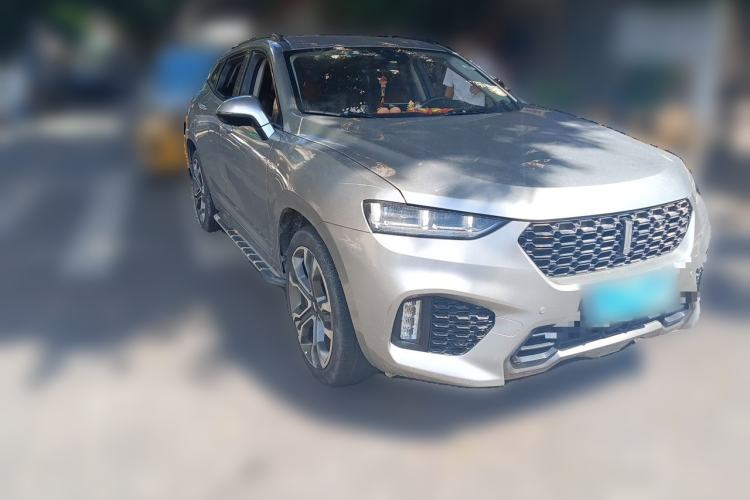 Used Wey VV7 2017 2.0T Flagship Model Front Right 45 Deg