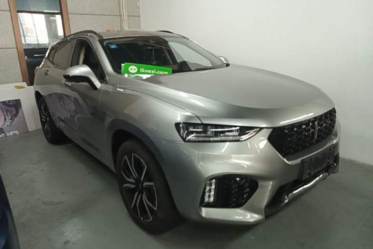 Used Wey VV7 2017 2.0T Flagship Model Front Right 45 Deg