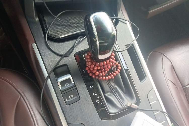 Used Wey VV7 2017 2.0T Flagship Model Gear Lever