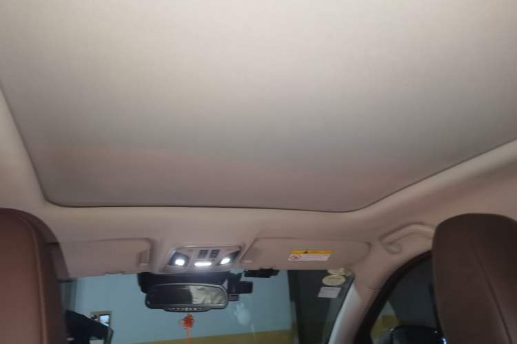 Used Wey VV7 2017 2.0T Luxury Model Headliner