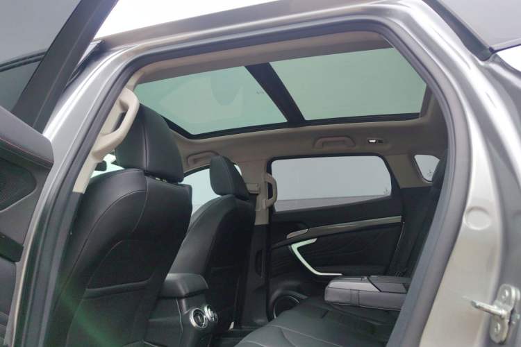 Used Wey VV7 2017 2.0T Luxury Model Headliner