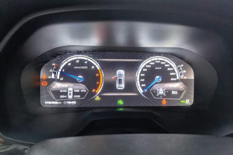 Used Wey VV7 2017 2.0T Flagship Model Instrument Cluster