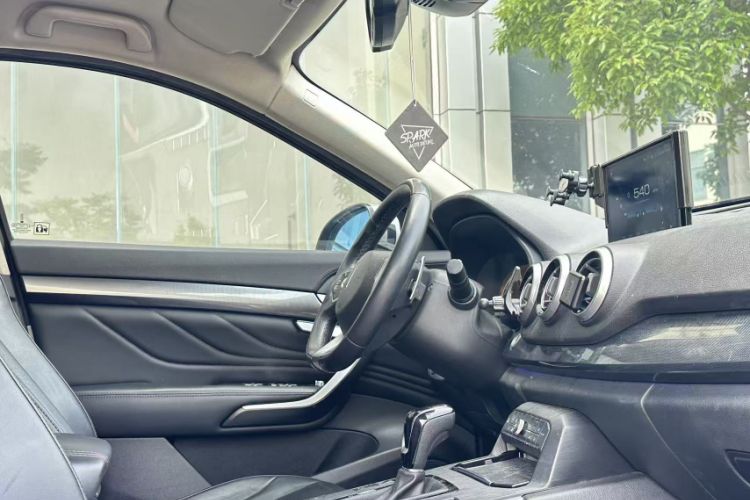 Used Wey VV7 2017 2.0T Flagship Model Interior 2