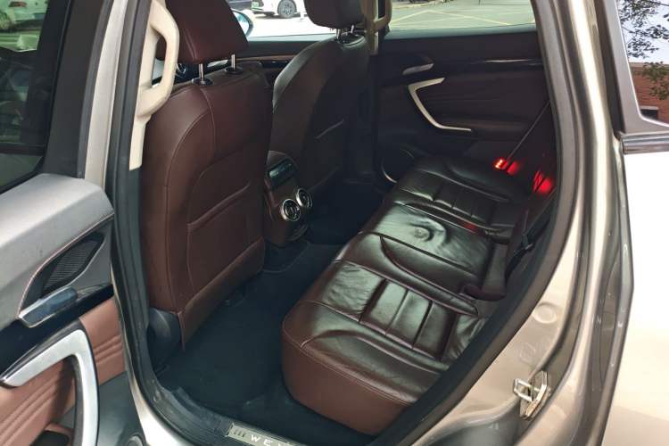 Used Wey VV7 2017 2.0T Flagship Model Interior 4