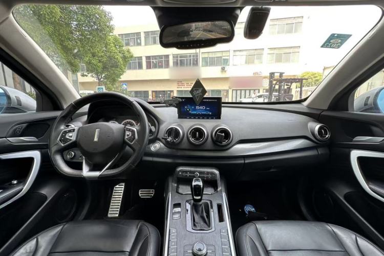 Used Wey VV7 2017 2.0T Flagship Model Interior 4