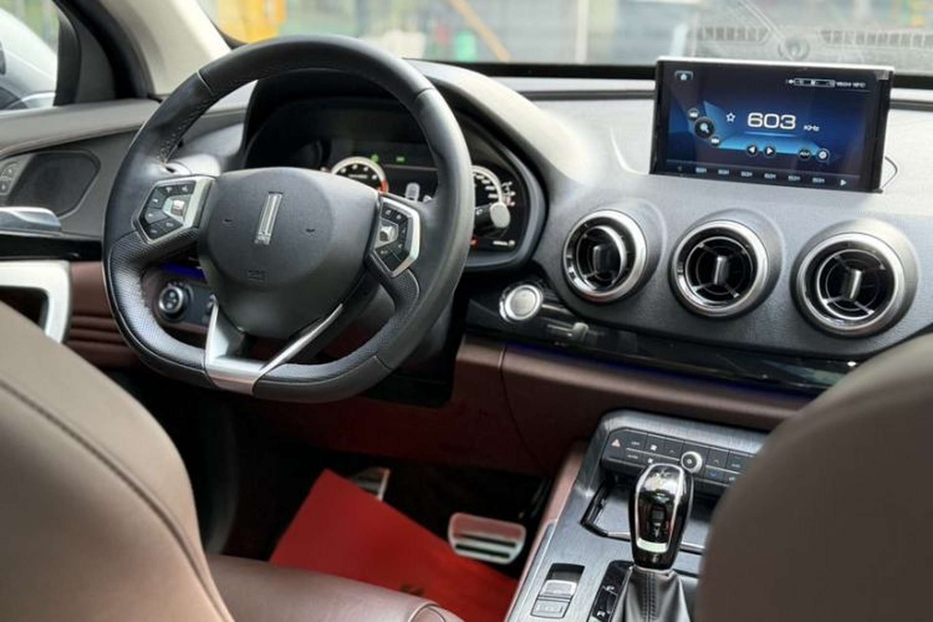Used Wey VV7 2017 2.0T Flagship Model Interior 5