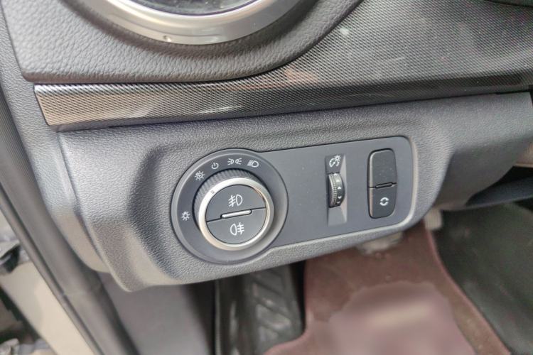 Used Wey VV7 2017 2.0T Luxury Model Interior 6