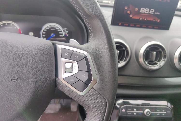 Used Wey VV7 2017 2.0T Luxury Model Interior 7