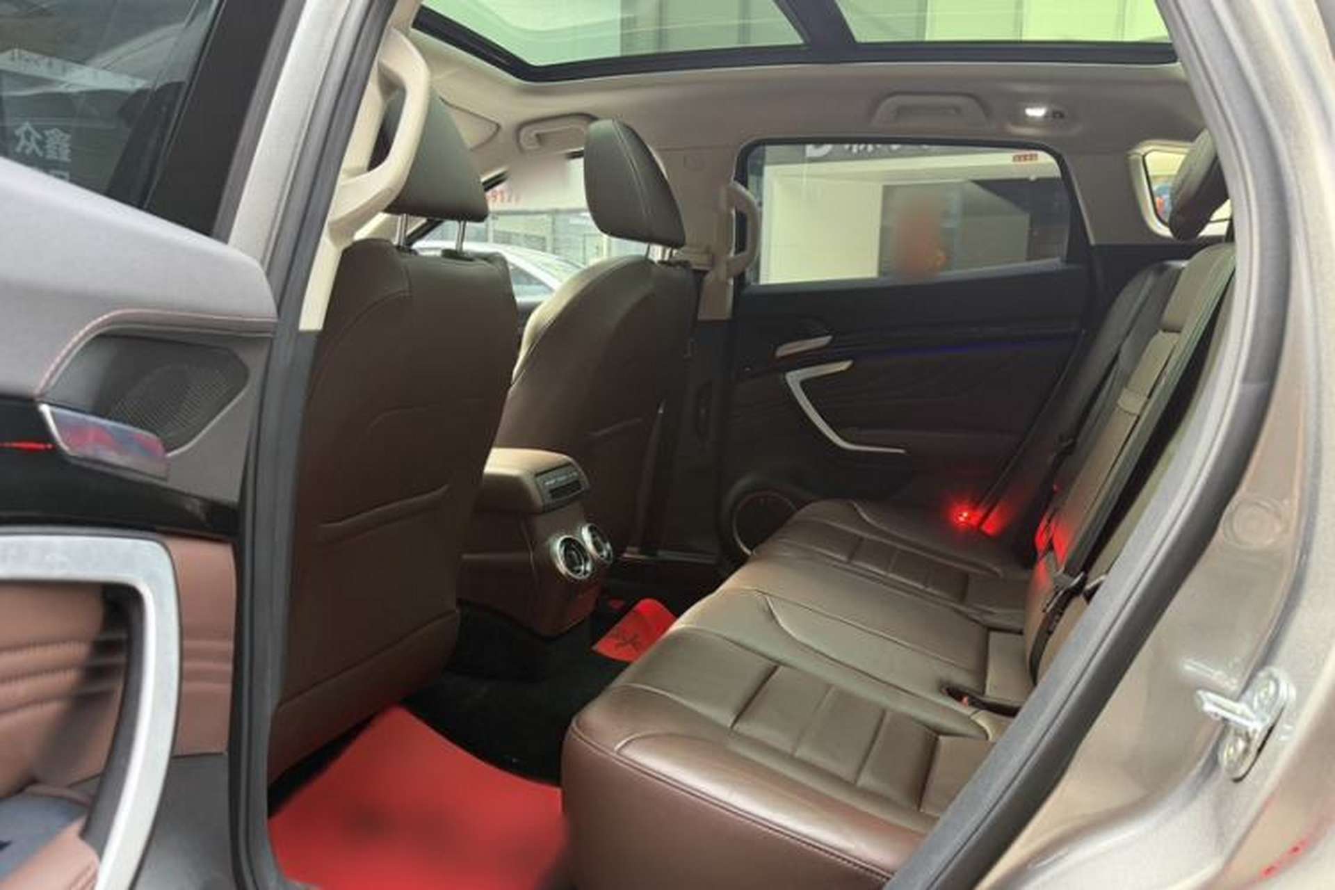 Used Wey VV7 2017 2.0T Flagship Model Interior 9