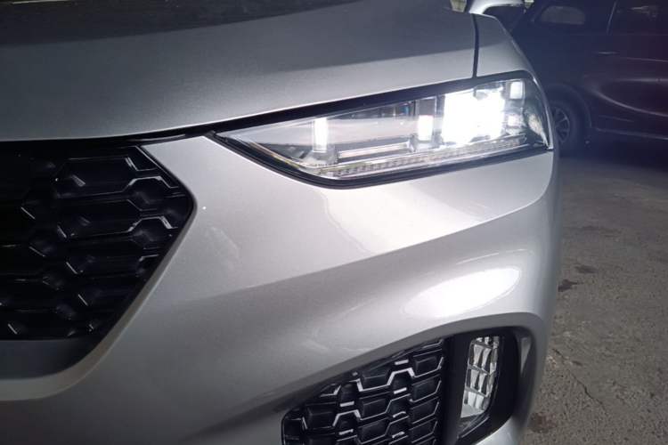 Used Wey VV7 2017 2.0T Flagship Model Left Front Headlight