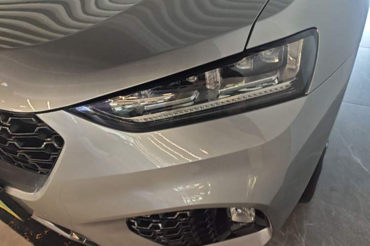 Used Wey VV7 2017 2.0T Flagship Model Left Front Headlight