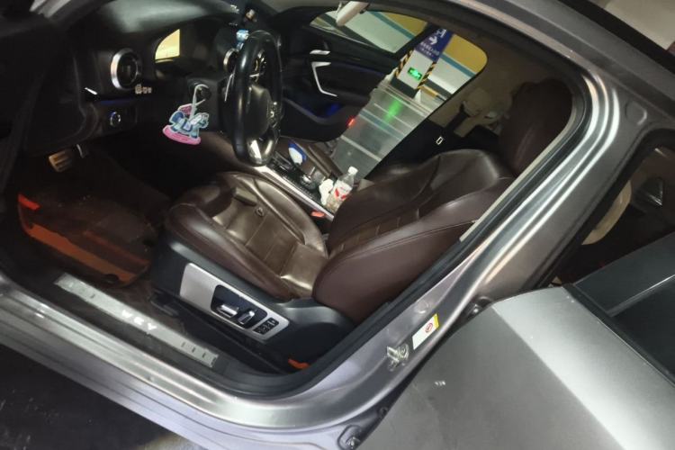 Used Wey VV7 2017 2.0T Flagship Model Left Front Seat