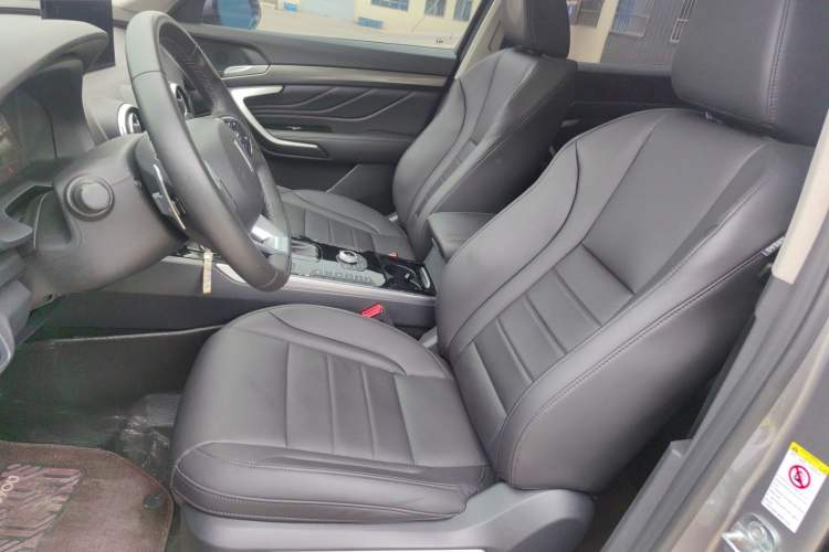 Used Wey VV7 2017 2.0T Luxury Model Left Front Seat