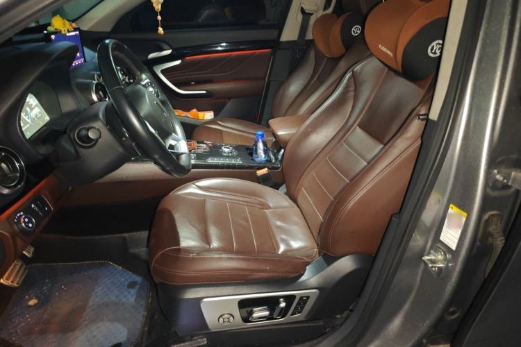 Used Wey VV7 2017 2.0T Flagship Model Left Front Seat