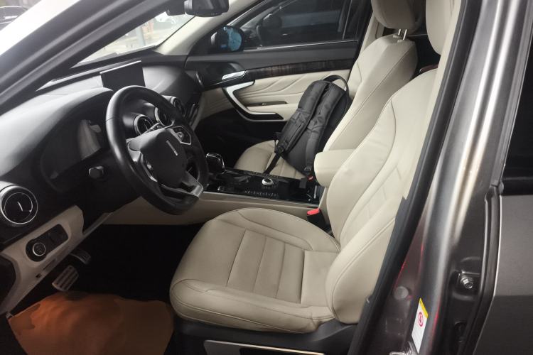 Used Wey VV7 2017 2.0T Flagship Model Left Front Seat