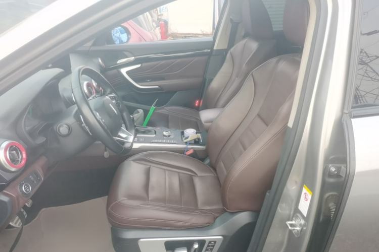 Used Wey VV7 2017 2.0T Flagship Model Left Front Seat