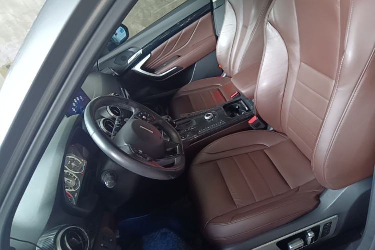 Used Wey VV7 2017 2.0T Flagship Model Left Front Seat