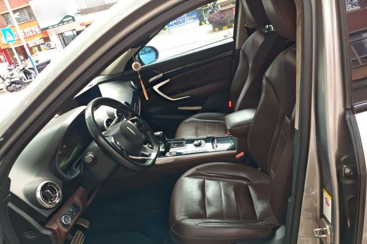 Used Wey VV7 2017 2.0T Flagship Model Left Front Seat