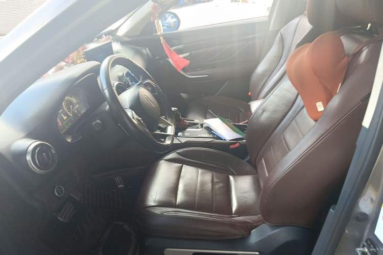 Used Wey VV7 2017 2.0T Flagship Model Left Front Seat
