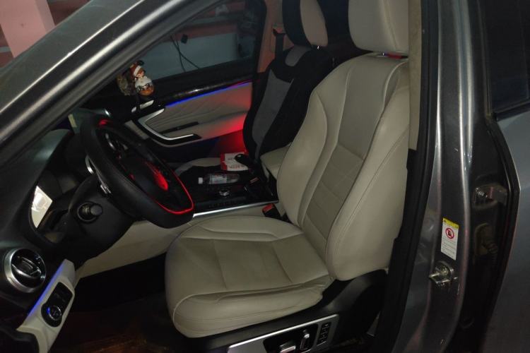 Used Wey VV7 2017 2.0T Flagship Model Left Front Seat