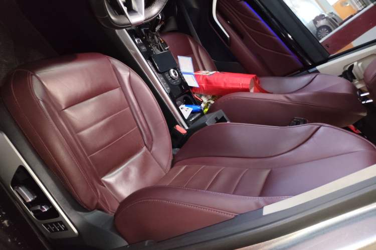 Used Wey VV7 2017 2.0T Flagship Model Left Front Seat
