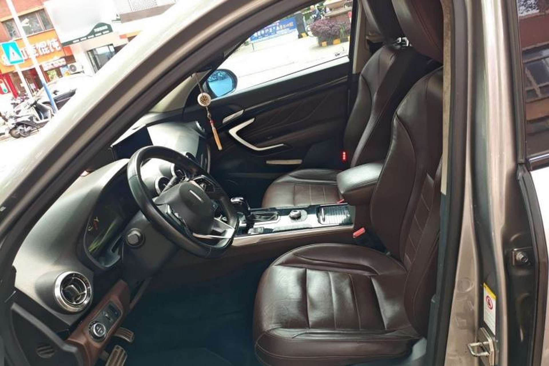 Used Wey VV7 2017 2.0T Flagship Model Left Front Seat