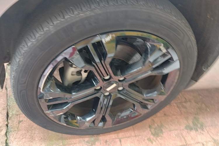 Used Wey VV7 2017 2.0T Flagship Model Left Front Wheel Hub