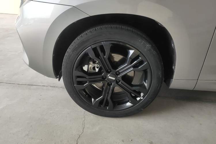 Used Wey VV7 2017 2.0T Luxury Model Left Front Wheel Hub