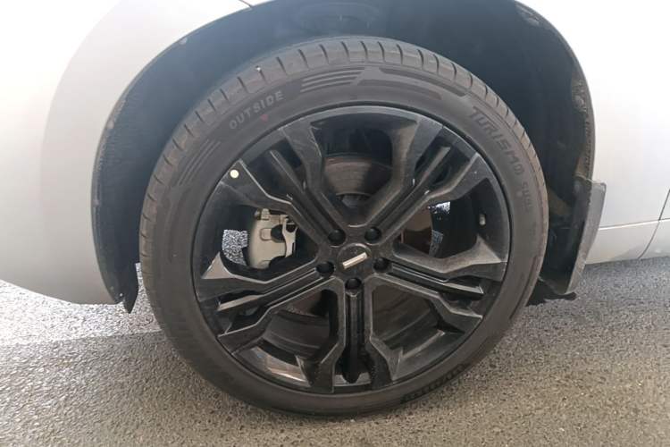 Used Wey VV7 2017 2.0T Flagship Model Left Front Wheel Hub