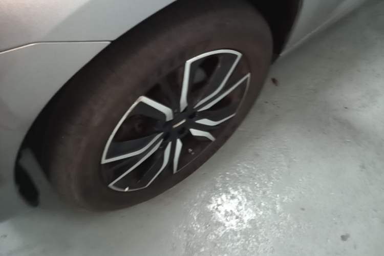 Used Wey VV7 2017 2.0T Flagship Model Left Front Wheel Hub