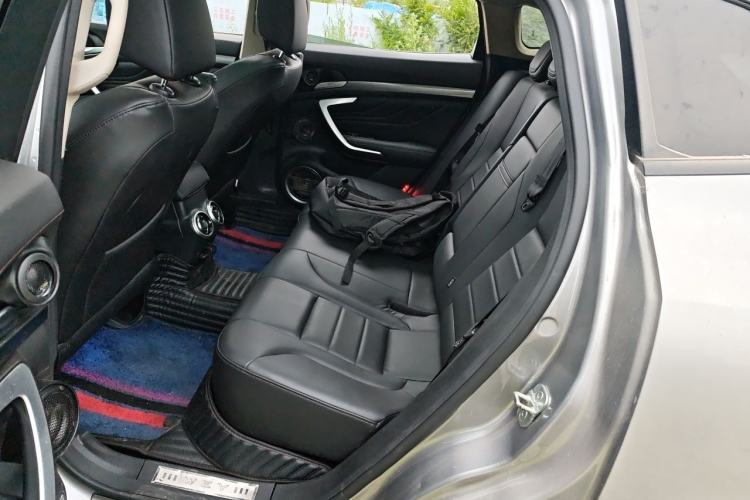 Used Wey VV7 2017 2.0T Ultra-Luxury Version Left Rear Seat