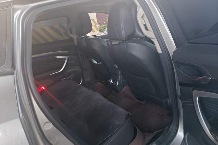 Used Wey VV7 2017 2.0T Ultra-Luxury Version Left Rear Seat