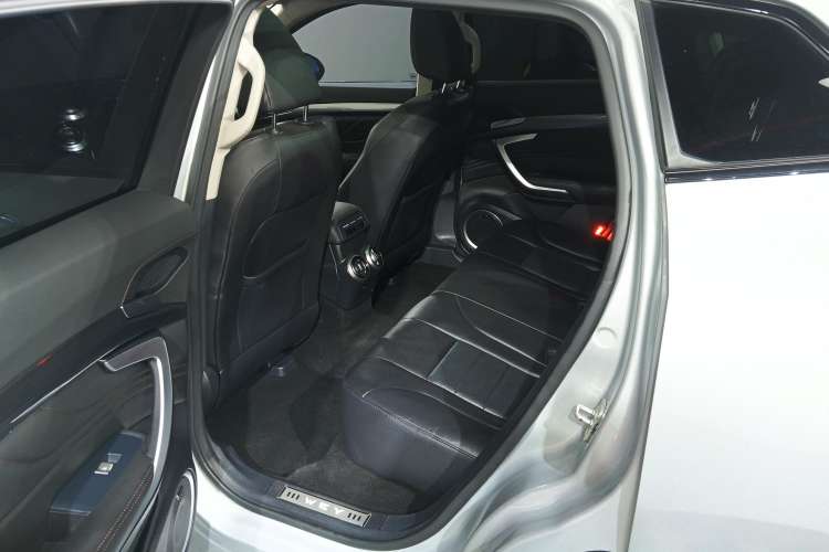 Used Wey VV7 2017 2.0T Flagship Model Left Rear Seat