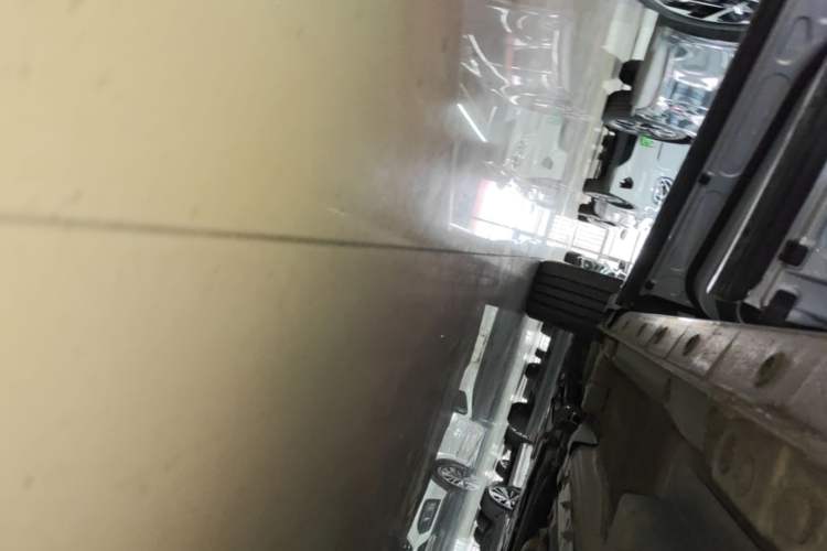 Used Wey VV7 2017 2.0T Flagship Model Left Side Sill