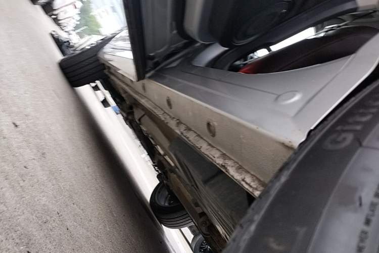 Used Wey VV7 2017 2.0T Flagship Model Left Side Sill