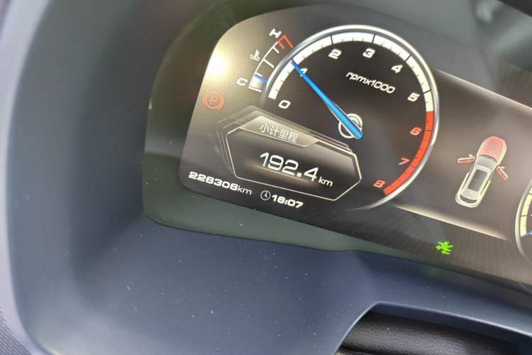 Used Wey VV7 2017 2.0T Ultra-Luxury Version Odometer Close Up