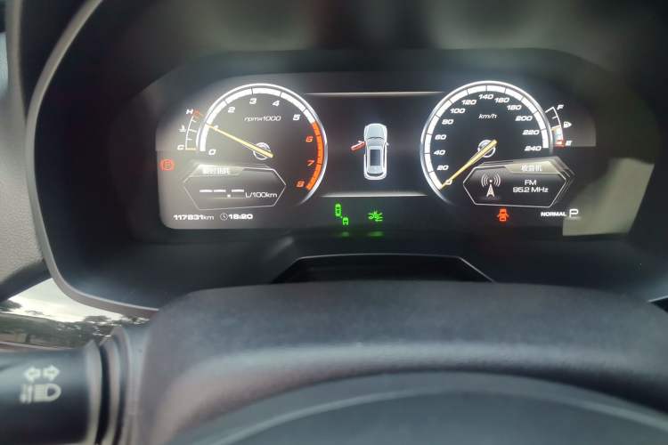 Used Wey VV7 2017 2.0T Flagship Model Odometer Close Up