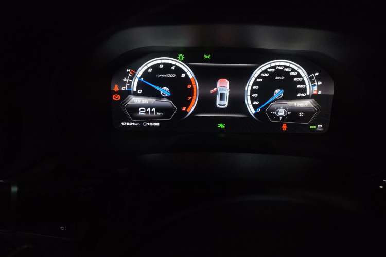 Used Wey VV7 2017 2.0T Ultra-Luxury Version Odometer Close Up