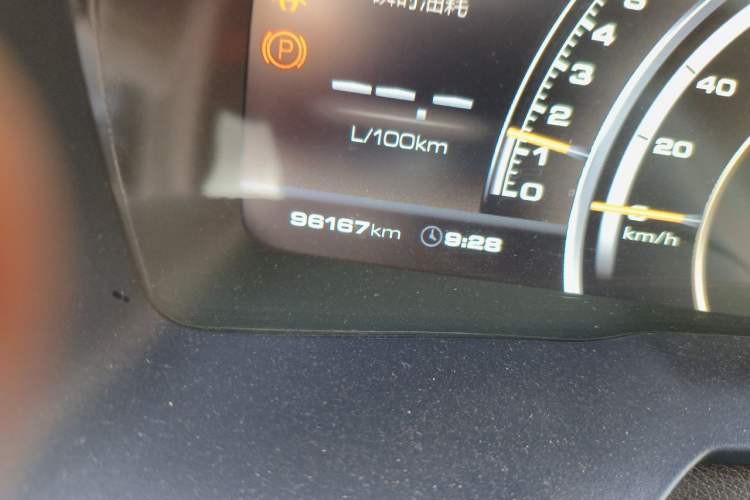 Used Wey VV7 2017 2.0T Flagship Model Odometer Close Up