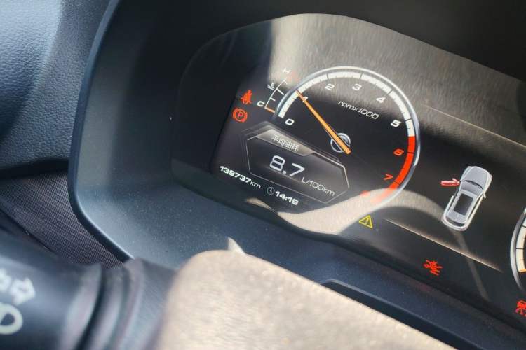 Used Wey VV7 2017 2.0T Ultra-Luxury Version Odometer Close Up