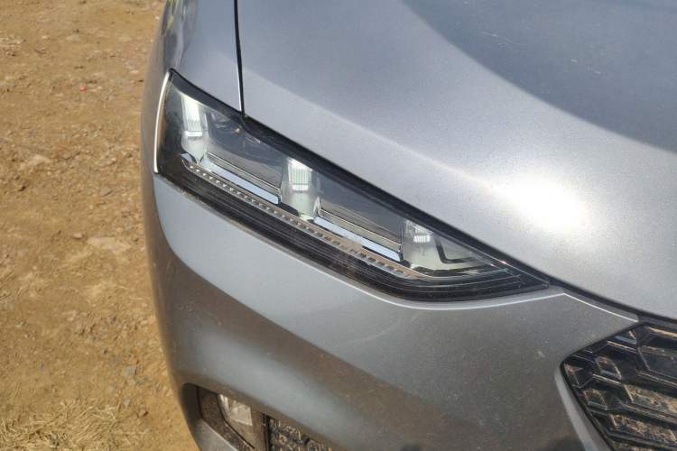 Used Wey VV7 2017 2.0T Luxury Model Right Front Headlight