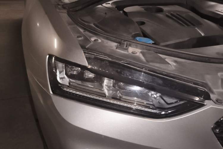 Used Wey VV7 2017 2.0T Luxury Model Right Front Headlight