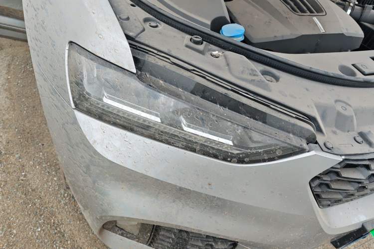 Used Wey VV7 2017 2.0T Ultra-Luxury Version Right Front Headlight