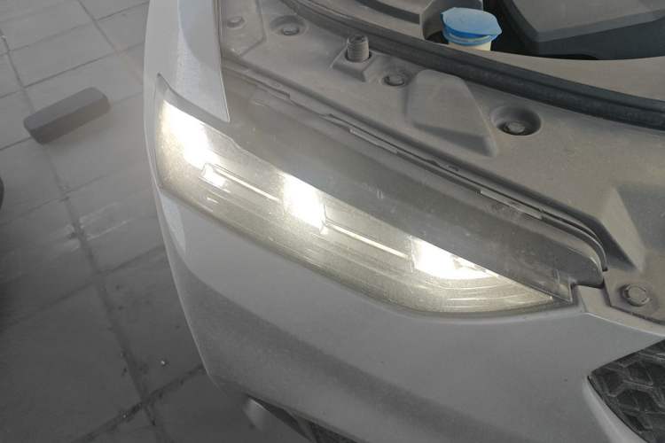 Used Wey VV7 2017 2.0T Ultra-Luxury Version Right Front Headlight