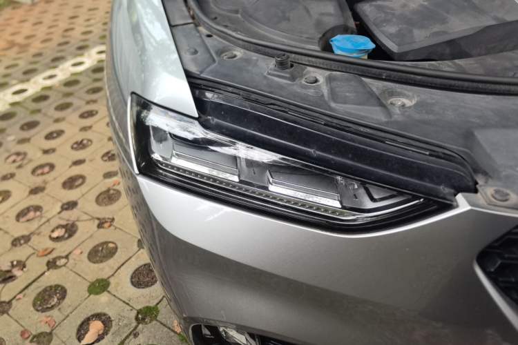 Used Wey VV7 2017 2.0T Ultra-Luxury Version Right Front Headlight